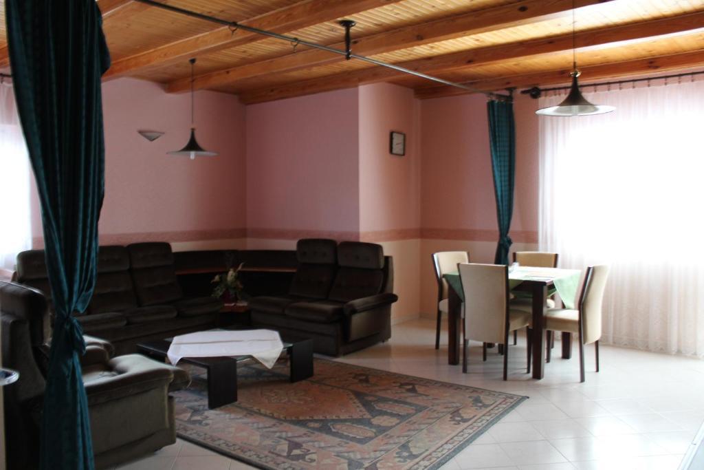 Orwa Apartmanok - Cedrus Koez Zalakaros Værelse billede